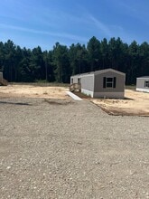 1012 Evergreen Dr in Galivants Ferry, SC - Building Photo - Building Photo