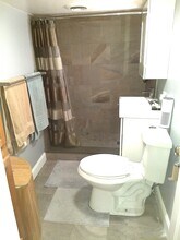 2157 W Fletcher St, Unit garden in Chicago, IL - Building Photo - Building Photo