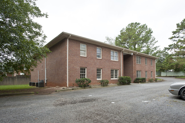 800 Forest St in Roswell, GA - Foto de edificio - Building Photo