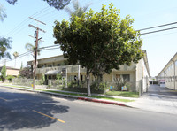 Vista Park Apartments in Reseda, CA - Foto de edificio - Building Photo