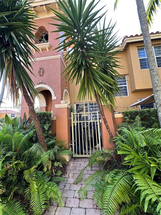 14343 SW 10th St in Pembroke Pines, FL - Building Photo - Building Photo