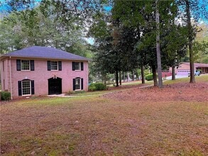 2315 Hudson Dr SW in Lilburn, GA - Building Photo - Building Photo