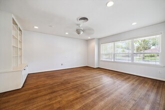 5131 Torchlight Dr in Houston, TX - Building Photo - Building Photo