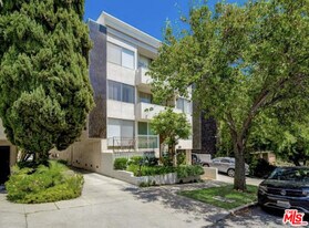 1820 Fairburn Ave in Los Angeles, CA - Building Photo