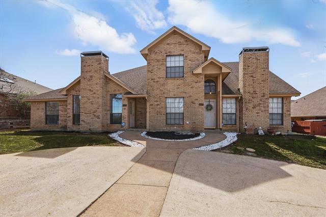 1805 W Wall St in Grapevine, TX - Building Photo