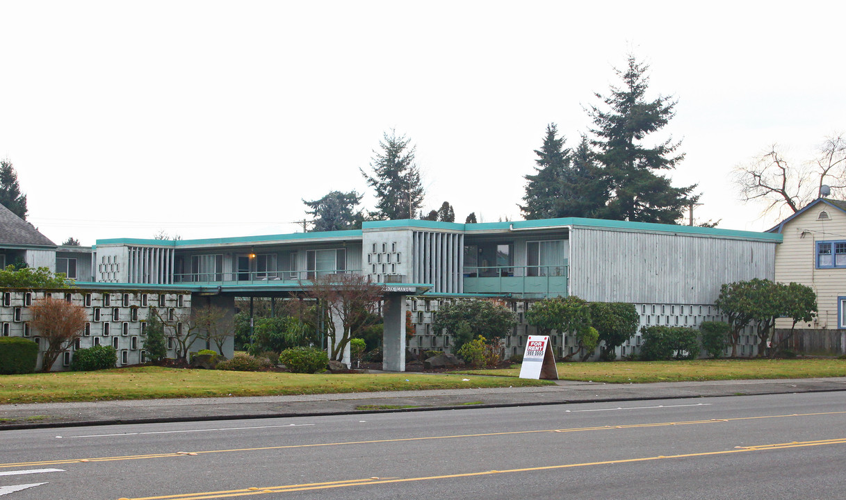 Holiday Manor in Tacoma, WA - Foto de edificio