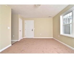 39 Athens St in Weymouth, MA - Building Photo - Building Photo