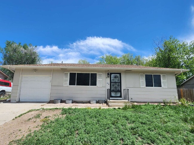property at 835 Querida Dr