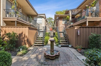4209 Avondale Ave, Unit 208 in Dallas, TX - Building Photo - Building Photo
