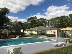4104 NW 88th Ave in Coral Springs, FL - Building Photo