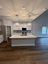 6632 Vly Lk Ln in Crowley, TX - Foto de edificio - Building Photo