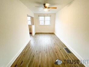 6734 Oakland St in Philadelphia, PA - Building Photo - Building Photo