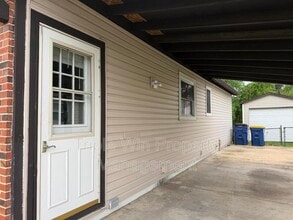 3015 Matlock Dr in Florissant, MO - Building Photo - Building Photo