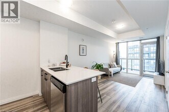 108 Garment St in Kitchener, ON - Building Photo - Building Photo