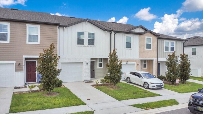 433 Madison Dr in Davenport, FL - Building Photo - Building Photo