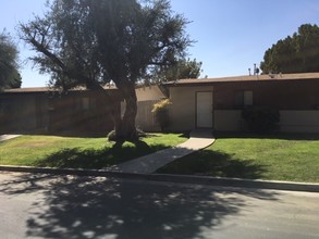 1006 Princeton Ave in Bakersfield, CA - Building Photo - Building Photo