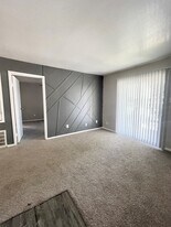 SHADOW PARK*FREE MONTH RENT ON 13 MTH LEASE*