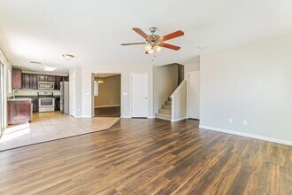 2415 W Wrangler Way in San Tan Valley, AZ - Foto de edificio - Building Photo