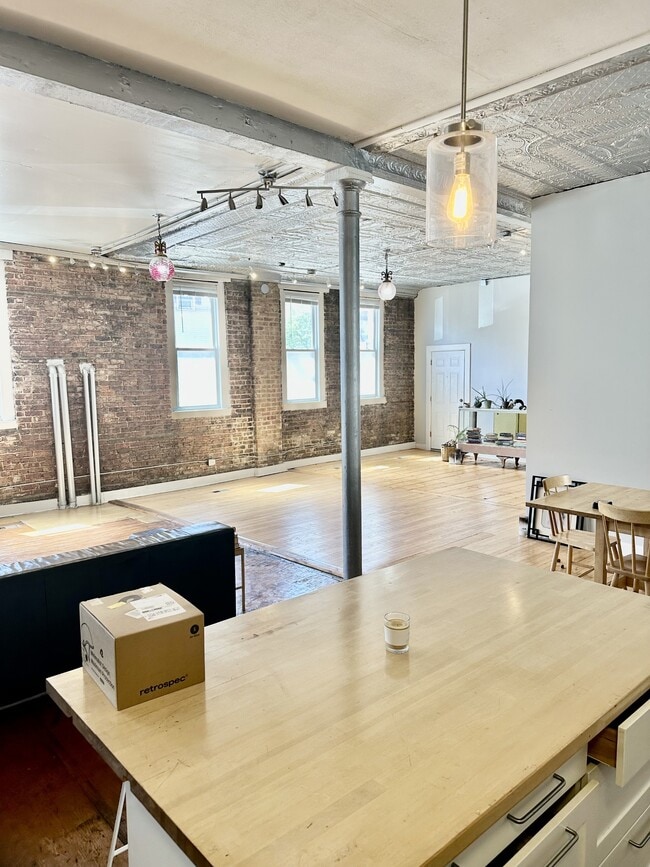 1714 W 46th St in Chicago, IL - Building Photo - Building Photo