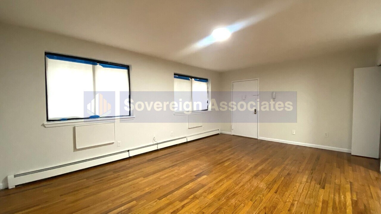 49 Cooper St in New York, NY - Building Photo