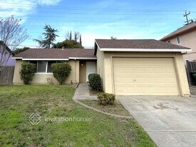 5633 Vista Oak Way in Sacramento, CA - Building Photo