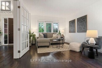 1905 Clearwater Ct in Oshawa, ON - Building Photo - Building Photo