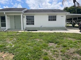 908 Anglers Way in Jupiter, FL - Building Photo