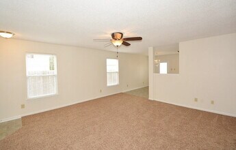 8561 Bluff Point Dr in Indianapolis, IN - Building Photo - Building Photo