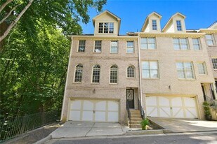 11037 Lorin Way in Duluth, GA - Building Photo