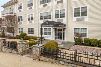 Amanda's Place in White Plains, NY - Foto de edificio - Building Photo