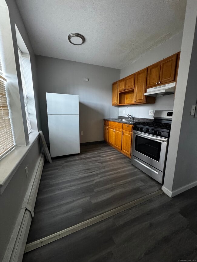 property at 27 Congress St