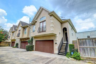 328 Cage St in Houston, TX - Building Photo