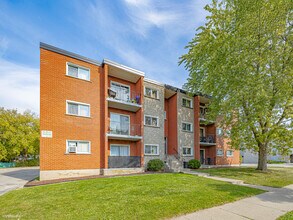 68 Breckenridge Drive in Kitchener, ON - Building Photo - Building Photo