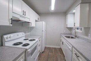 Sterling Ridge in Kent, WA - Building Photo