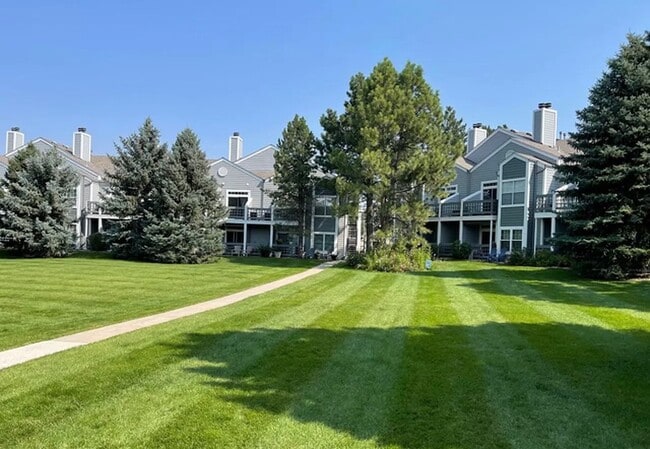 7466 Singing Hills Dr, Unit Condo in Boulder, CO - Building Photo - Building Photo