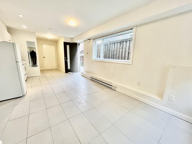 2298-2298 Galt St in Vancouver, BC - Building Photo - Building Photo
