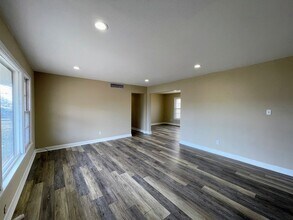 2402 42nd St in Snyder, TX - Building Photo - Building Photo