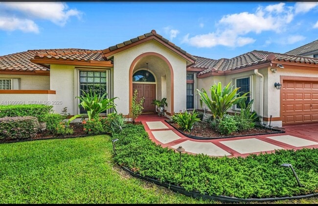 5200 NW 67th Ave in Lauderhill, FL - Building Photo - Building Photo