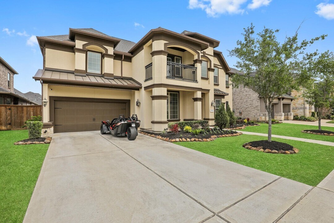 5730 Balcones Ridge Ln in Houston, TX - Building Photo