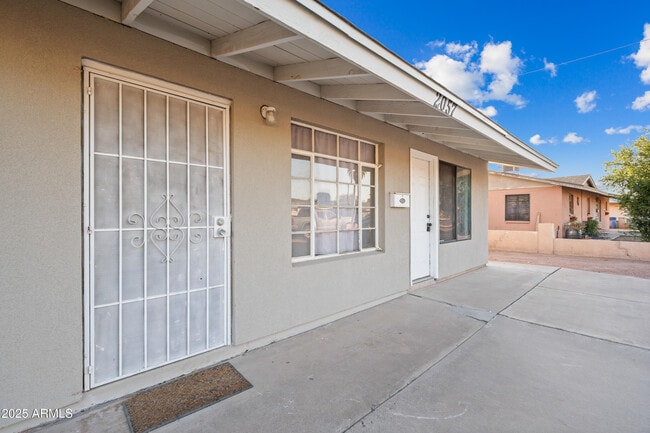 2057 E 10th St in Tempe, AZ - Building Photo - Building Photo