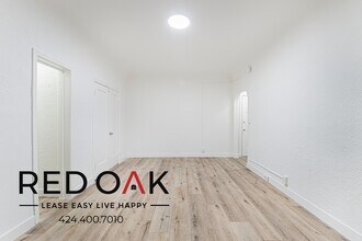 739 Normandie Ave in Los Angeles, CA - Building Photo - Building Photo