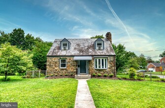 6233 Woodcrest Ave in Baltimore, MD - Building Photo - Building Photo