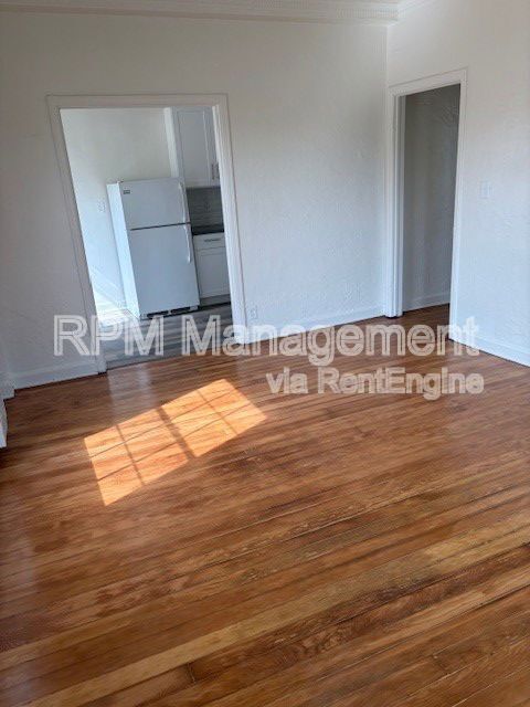 property at 1523 N McCadden Pl