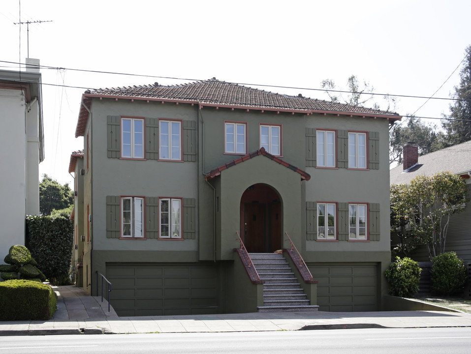 5420 Claremont Ave in Oakland, CA - Foto de edificio