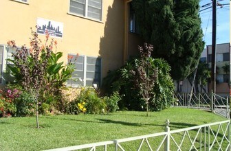 6201 Fountain Ave in Los Angeles, CA - Building Photo - Building Photo
