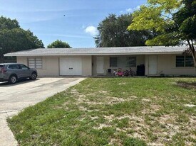 1980 Kirk Rd in West Palm Beach, FL - Building Photo