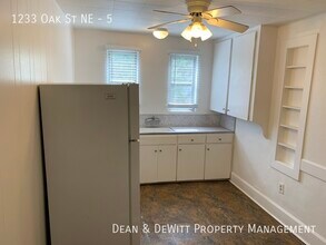 1233 Oak St NE in St. Petersburg, FL - Building Photo - Building Photo