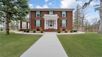 3611 Union St in North Chili, NY - Building Photo