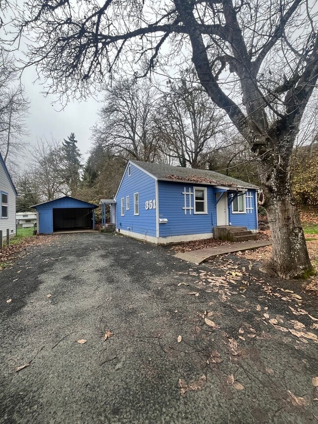 351 N K St in Cottage Grove, OR - Building Photo - Building Photo