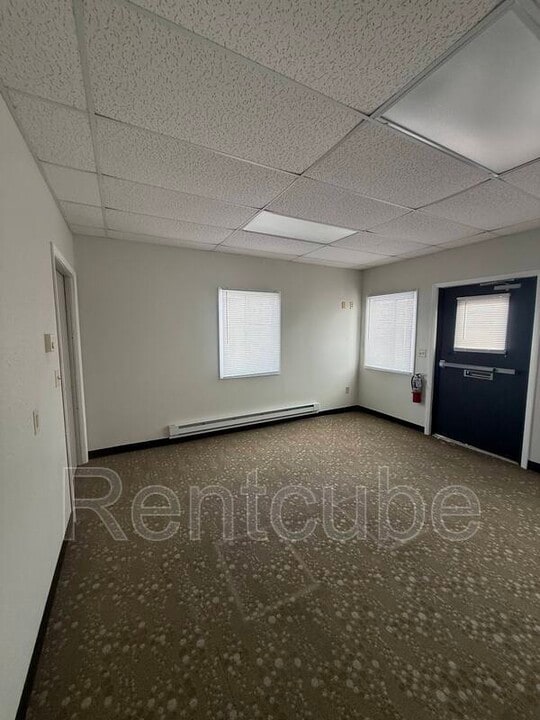 1820 Radford Rd in Dubuque, IA - Building Photo